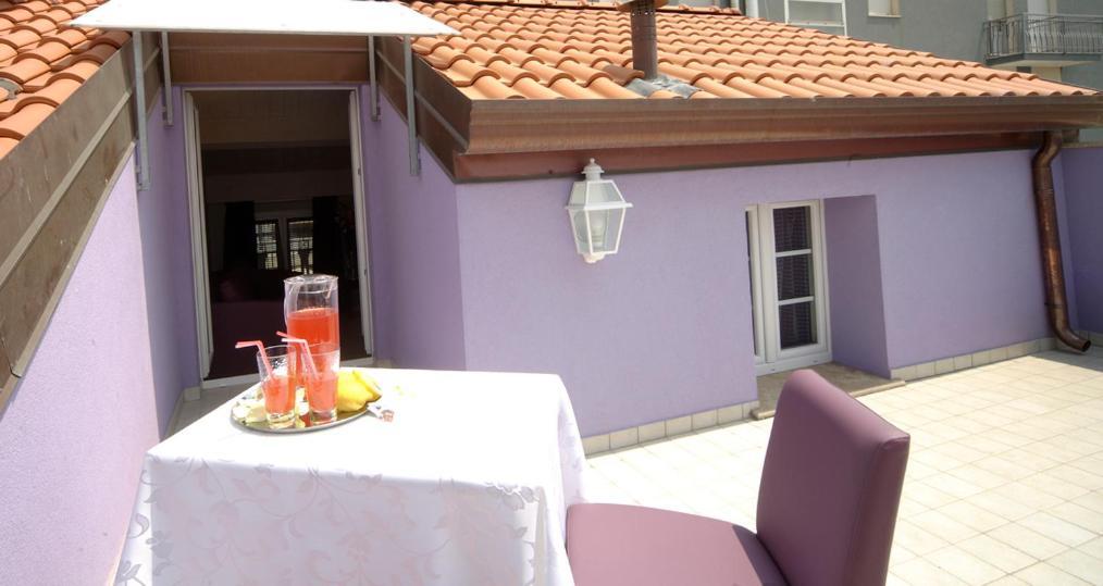 Residence Hotel Le Viole Римини Екстериор снимка