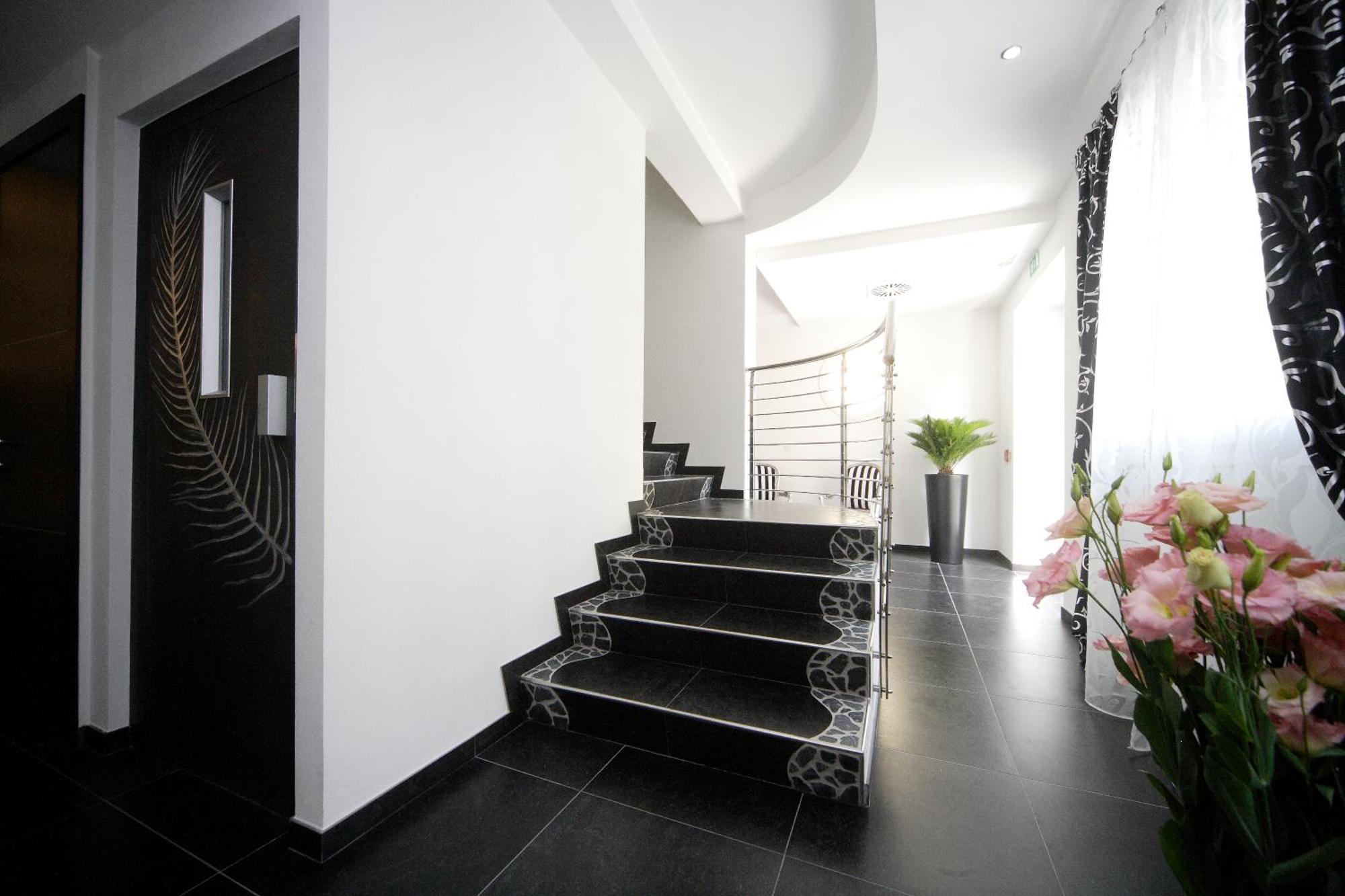 Residence Hotel Le Viole Римини Екстериор снимка