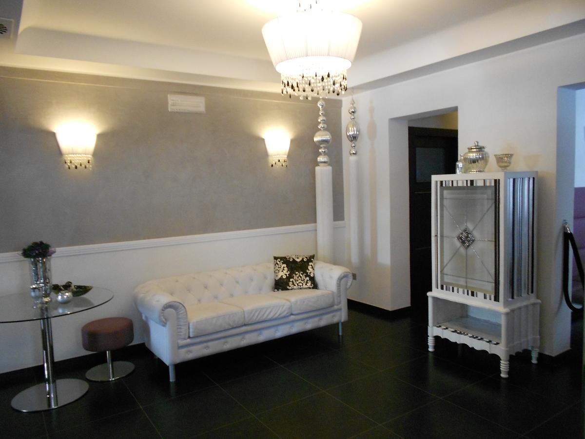 Residence Hotel Le Viole Римини Екстериор снимка