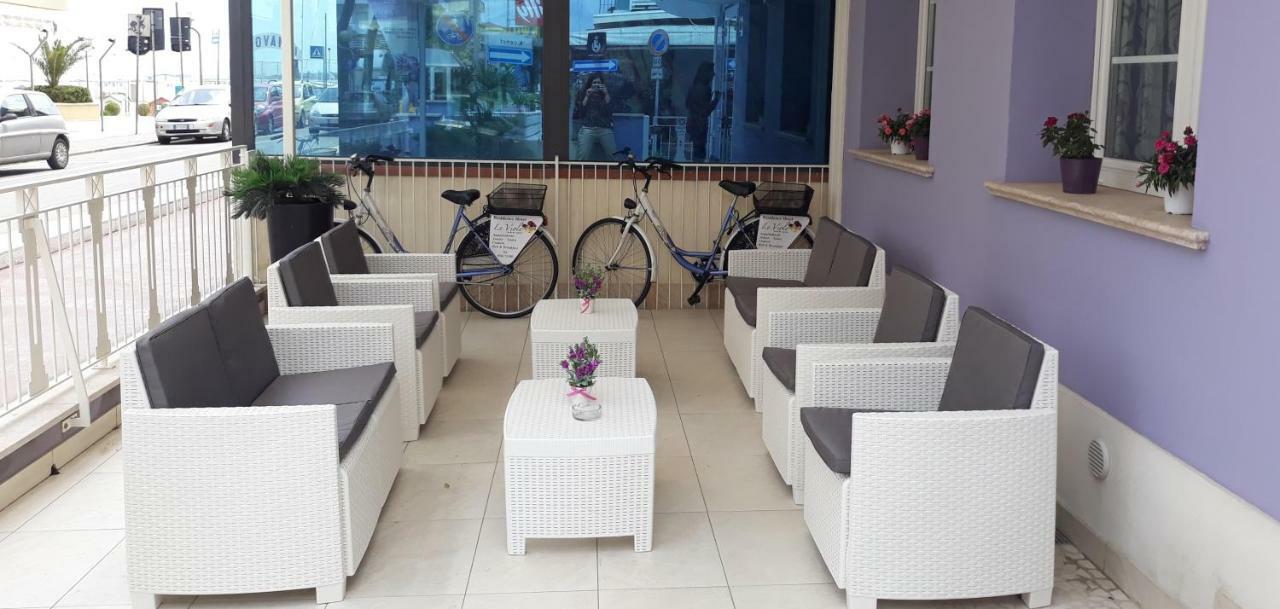 Residence Hotel Le Viole Римини Екстериор снимка