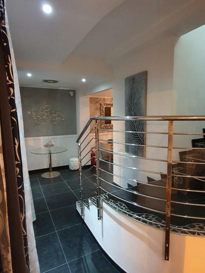 Residence Hotel Le Viole Римини Екстериор снимка